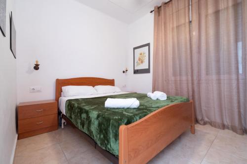 WELCS APARTAMENTOS FALCONERA con piscina