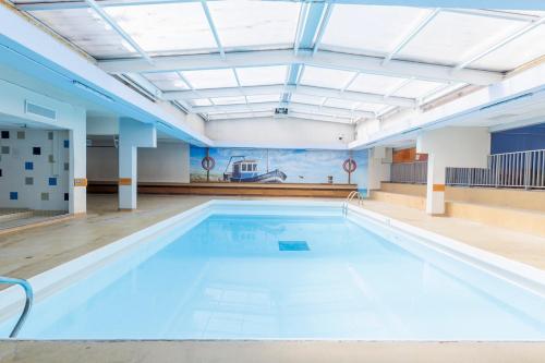 Rooftop & Pool - Secure private parking