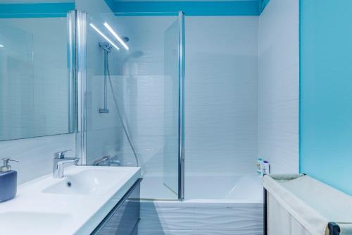 Rooftop & Pool - Secure private parking
