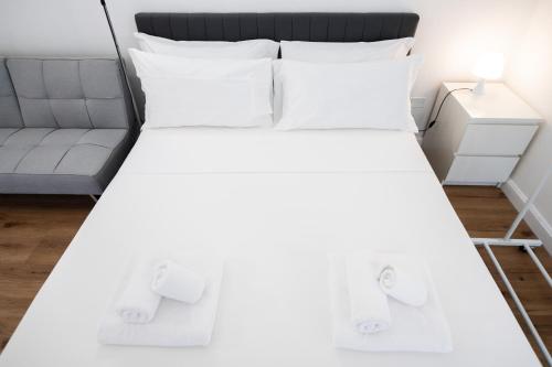 Urban Apartment in Milan Shopping Area, Metro M1 with Self Check-in