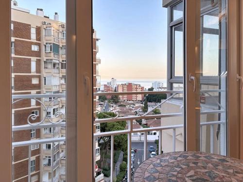 Apartamento con vista al mar y piscina Benalmádena