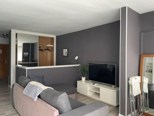 Estudio in Pau 5, 10 minutes from the beach