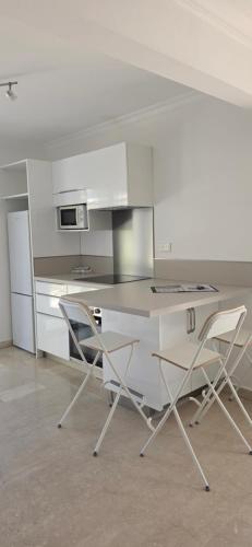 Le Grand Jardin d'Azur - Antibes - 130 m2 jardin, piscine, parking - 6-8 personnes