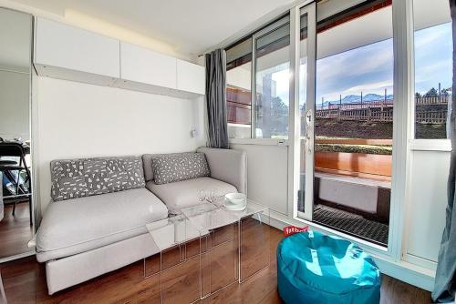 Résidence Burons - Appartement rénové · Centre station · Balcon MAE-1284