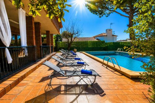 VILLA GERANIOS - Only Families