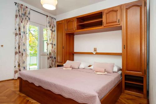 Apartments in Starigrad-Paklenica 43533