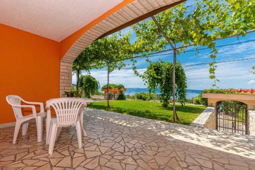 Apartments in Crikvenica 43070