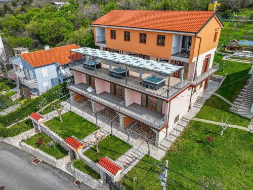 Apartments in Crikvenica 43070