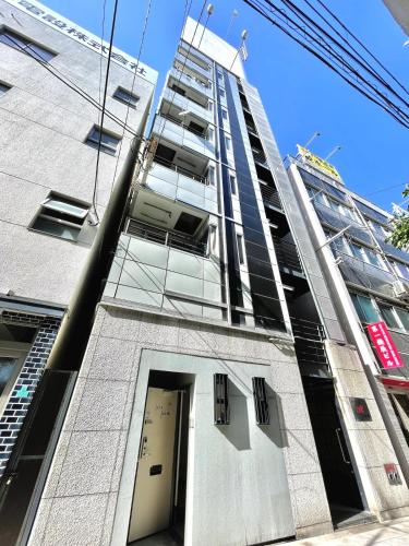 STAY LOCAL 3 min walk-Tsutenkaku , 1 train stop-Shinsaibashi