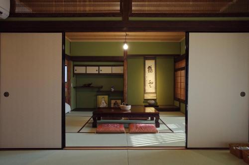 Itakura KF1