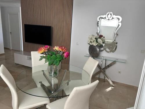 Apartment Estepona 90 m² sea view pool
