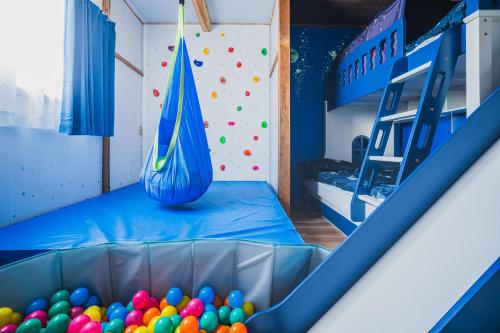Yokohama KidsRoom Home 6Adults 4Kids