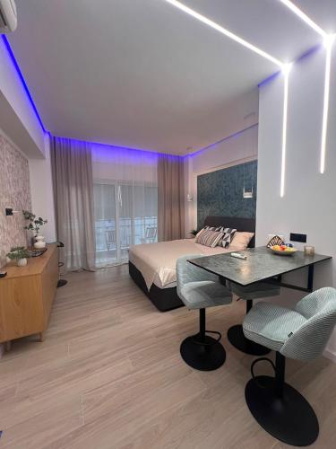 Home Lux Azura Seaside Apartment in the Heart of Loutraki