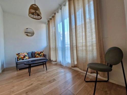 Chic Riviera Apartment Near Promenade des Anglais