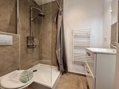Chic Riviera Apartment Near Promenade des Anglais