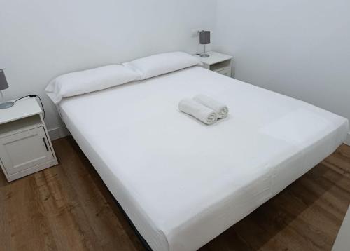 Cozy Studio Near Downtown by TuriVida