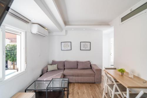 Cubo's Espronceda Malaga Apartment