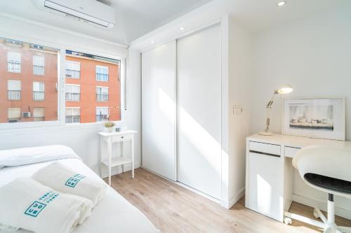 Cubo's Espronceda Malaga Apartment