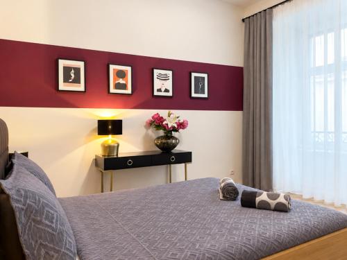Stylish Apt for 4 near MuseumsQuartier Metro U2 & U3