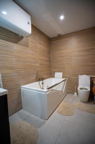 La Bulle d'Or T3, train station, parking, whirlpool and air conditioning