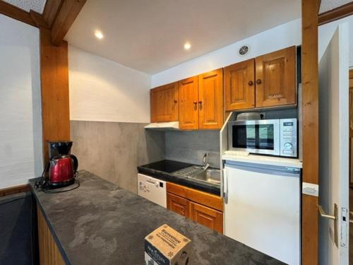 Appartement spacieux skis aux pieds pour 10 pers. avec balcon, animaux admis