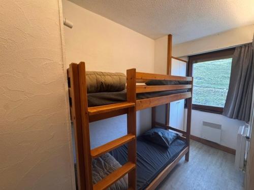 Appartement spacieux skis aux pieds pour 10 pers. avec balcon, animaux admis