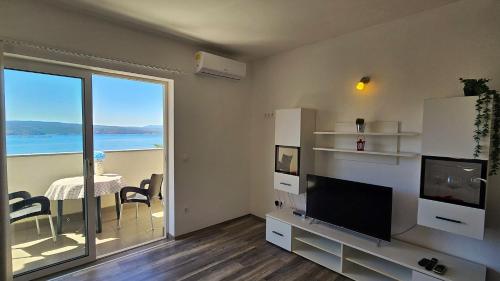 Sea view apartman Antonija 1 by Villas Guide