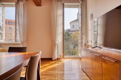 The Charm of Old Milan - Historic Palazzo with Duomo View