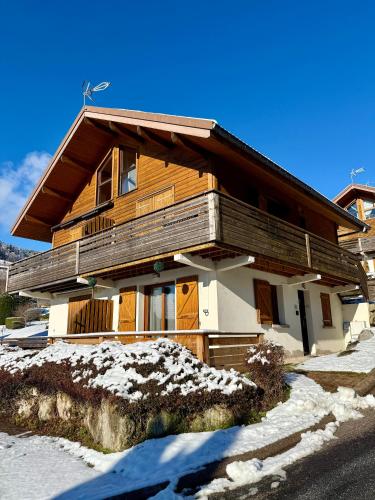 La Suite and Le Cocon, 2 apartments, balnéo avec vue lac