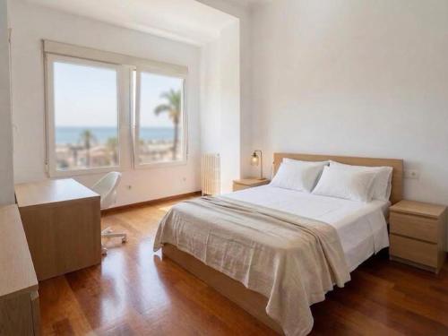 Postiguet Beach, sea views, and Santa Bárbara Castle