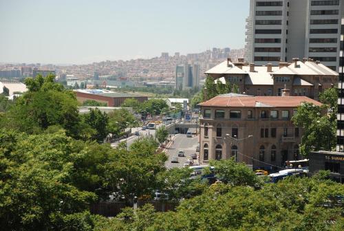 Vue générale sur Ankara ou vue de la ville depuis l'hôtel