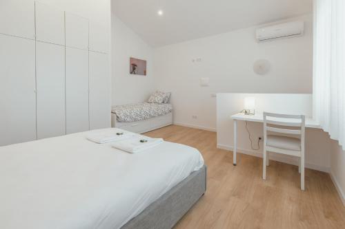 Modern Lapa Duplex Apartments by Vacationy