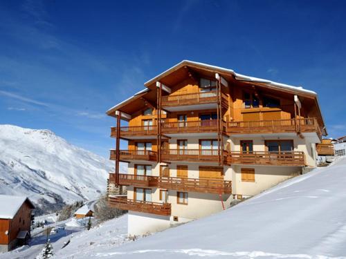 Les Menuires : Appartement 6 pers, balcon, skis aux pieds - FR-1-344-757