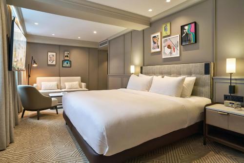 Premium Family Room