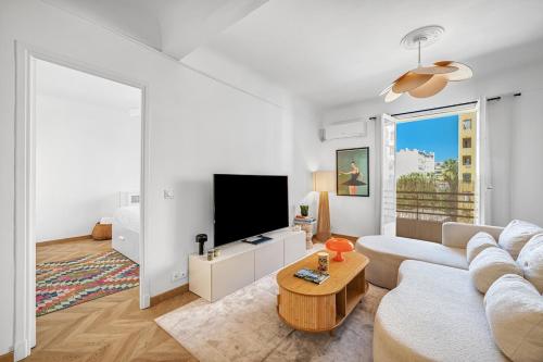 Cozy & Stylish with Air conditioning & Balcony - Libération
