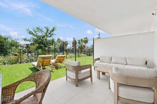 Pool-FREE parking-Close to beach-spacious yard