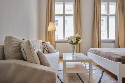 1BR apartment near U3 metro with direct connection to city center