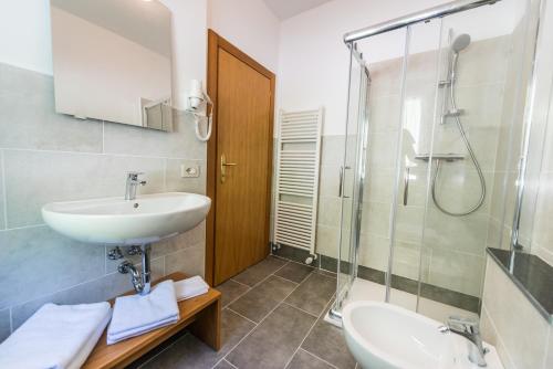 Koupelna v ubytování Hotel Paradiso