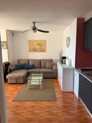 APARTAMENTO CON VISTAS AL MAR Y AL LAGO
