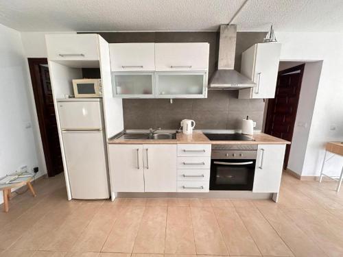 Adorable apartment next to Duquesa Port