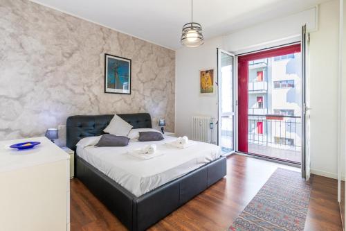 Homevo Orange Design Home M5 Bicocca