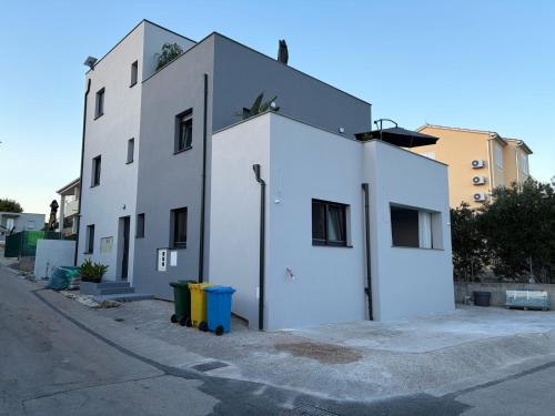 Apartments by the sea Rogoznica - 21634