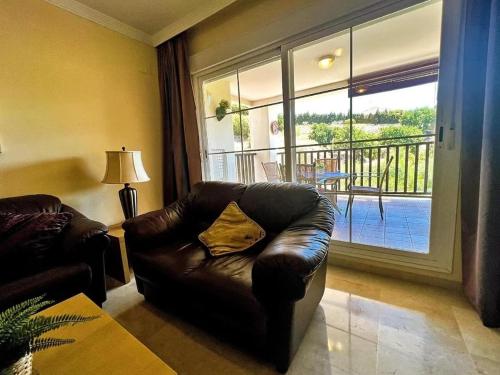 Spacious 3-Bedroom Apartment with Padel and Free Parking