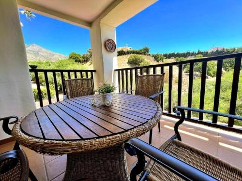 Spacious 3-Bedroom Apartment with Padel and Free Parking