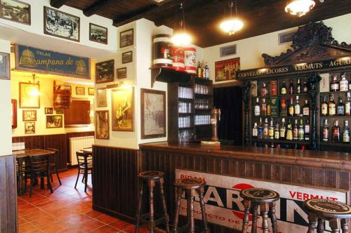 Area lounge atau bar di Posada Arco de San Miguel