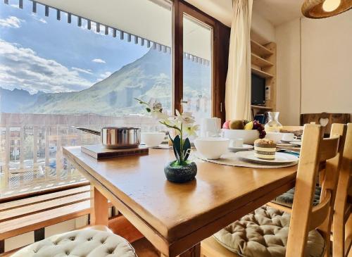 Le Chalet De La Tour - Appartement 2 pièces 6 personnes à Tignes proche des commerces, des pistes et de l'office de toursime dans le quartier des Almes MAE-1692