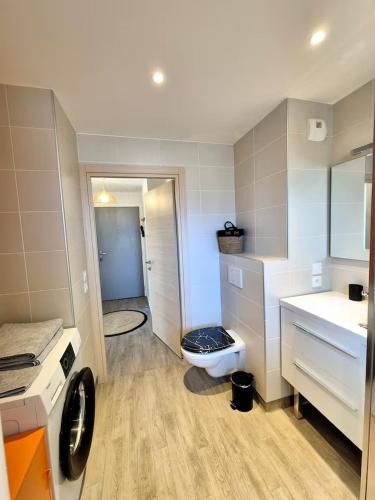 Bia 21 - chaleureux T2, proche lac, pkg souterrain