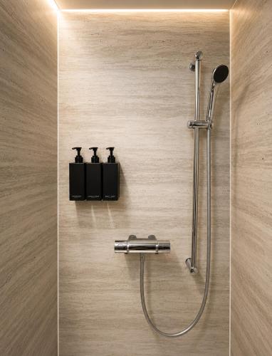 M Suites 403