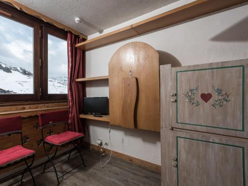 Studette pratique au pied des pistes - Animaux permis