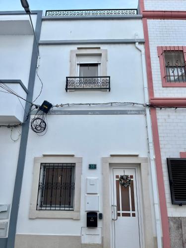 Townhouse with Rooftop Terrace in Olhão